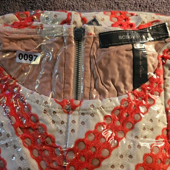 BCBGMAXAZRIA Red  White Long Sleeve Peplum Top Back Zipper Womans - Picture 12 of 12